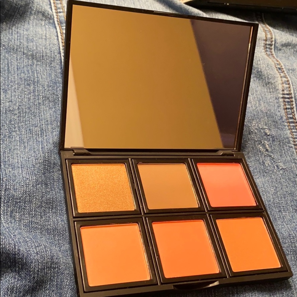 BLUSH PALETTE